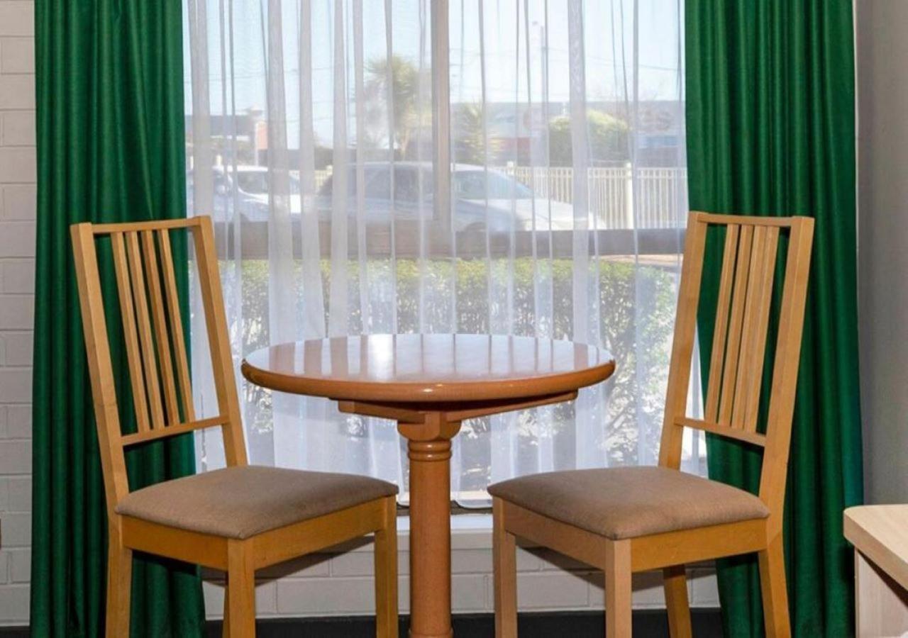 Burwood East Motel Екстериор снимка